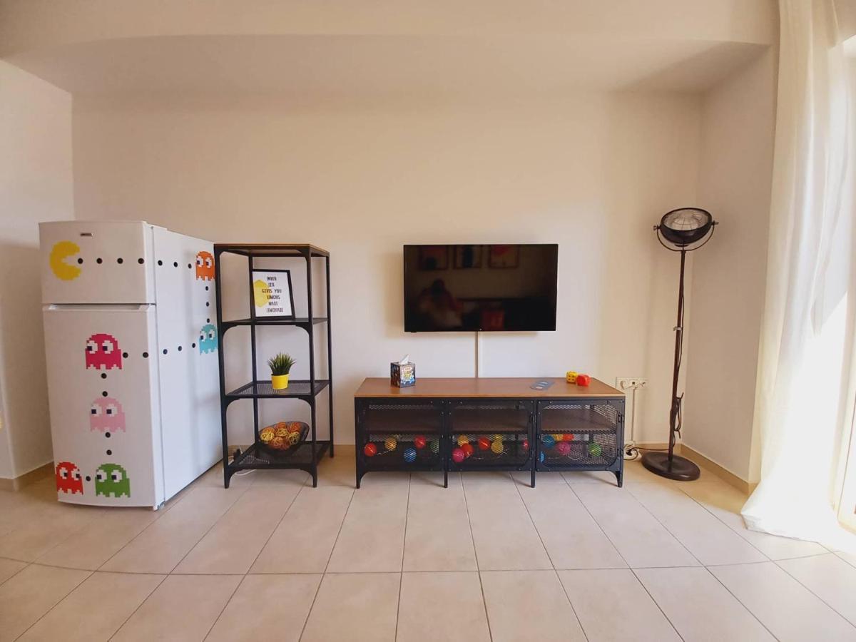Appartamento Popart -Spacious 3Rdfl 1Bdr W/Balcony/View Atene Esterno foto